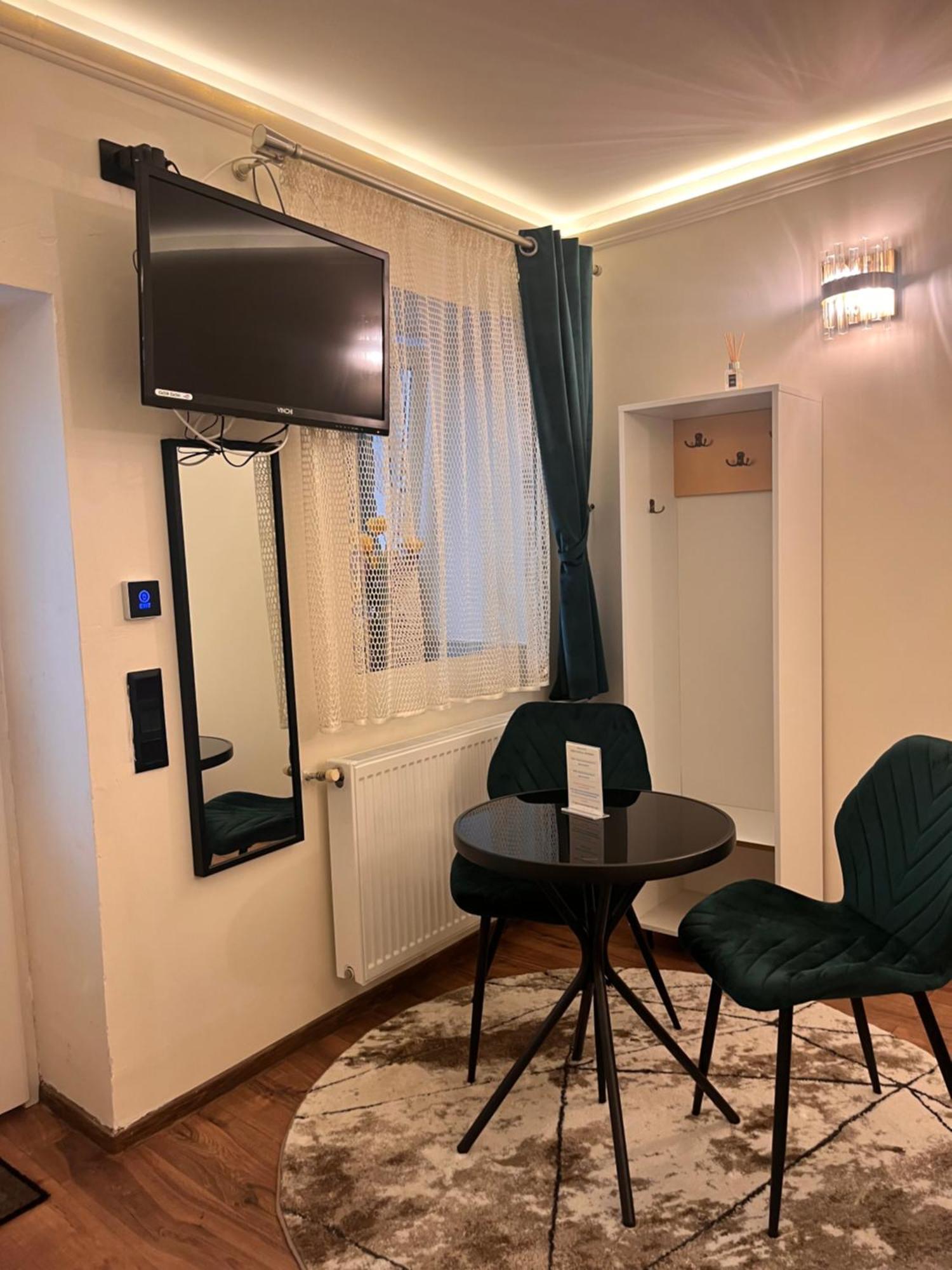 Urban Central Apartments Брашов Экстерьер фото