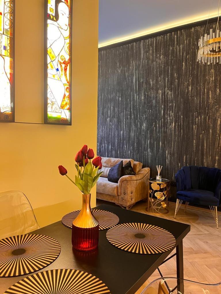 Urban Central Apartments Брашов Экстерьер фото
